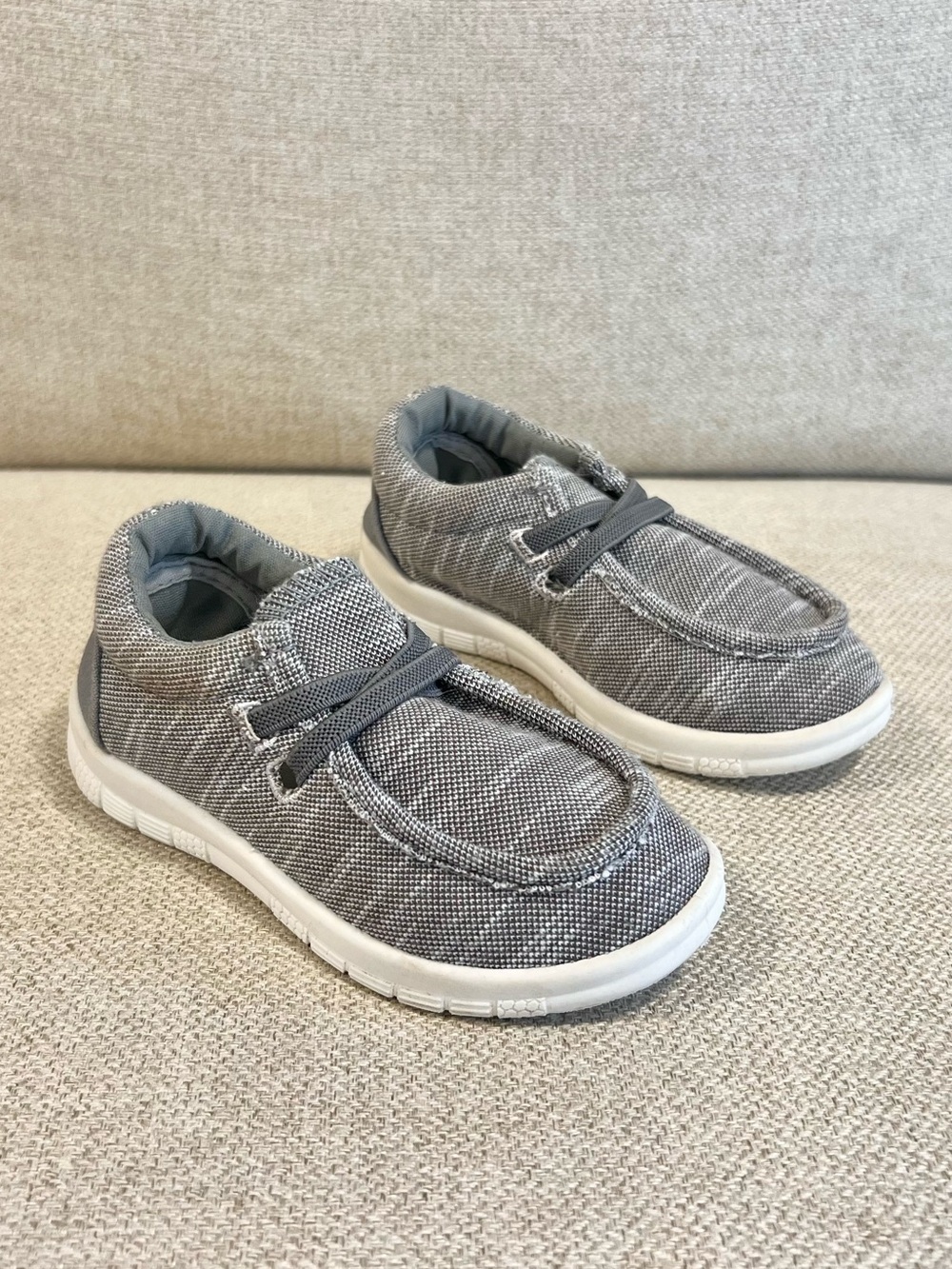 Tommy Bahama Toddler Gray Casual Loafers | Size 9 (Fits Like 8) | Slip-On Shoes